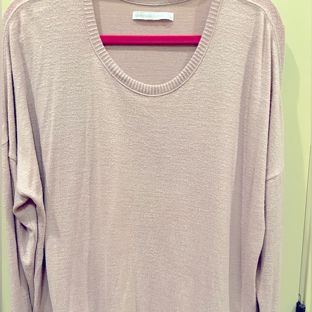 Abercrombie, pale, pink crewneck sweater size extra large